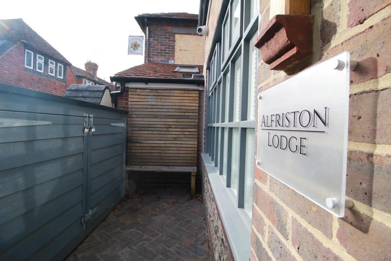 Alfriston Lodge By Air Premier Екстер'єр фото